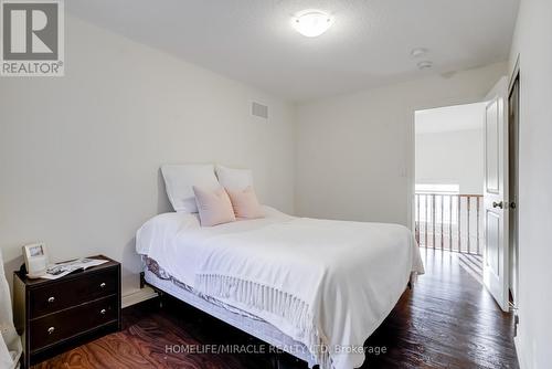 41 Atkinson Crescent, New Tecumseth, ON - Indoor Photo Showing Bedroom