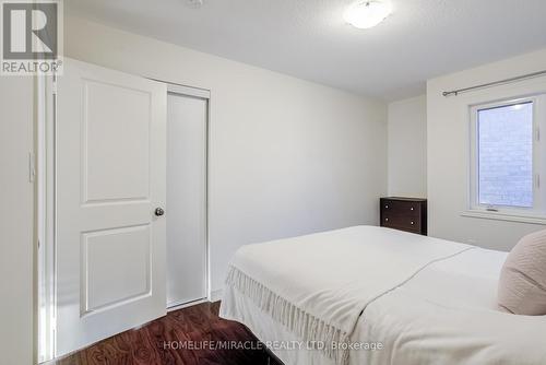 41 Atkinson Crescent, New Tecumseth, ON - Indoor Photo Showing Bedroom