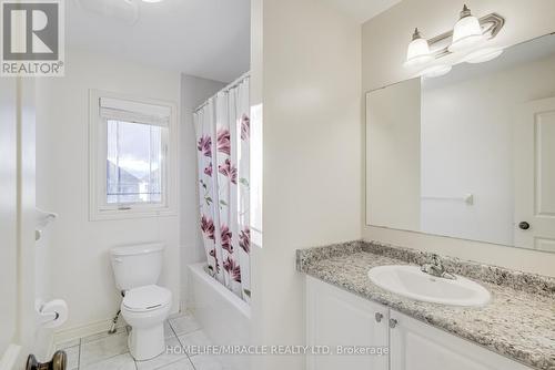 41 Atkinson Crescent, New Tecumseth, ON - Indoor Photo Showing Bathroom