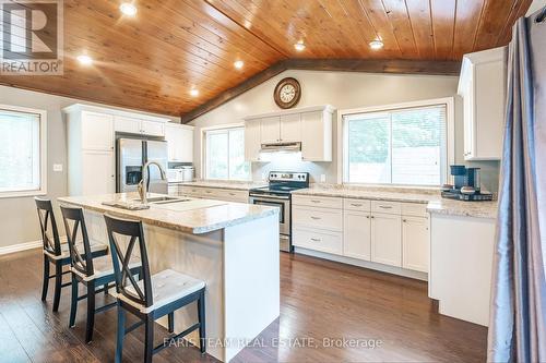 328 Peek-A-Boo Trail, Tiny, ON - Indoor Photo Showing Kitchen With Upgraded Kitchen