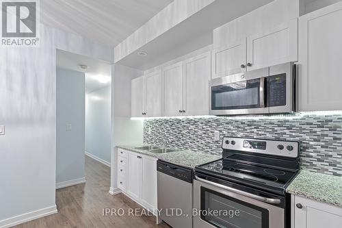 10 - 869 Wilson Avenue, Toronto, ON - Indoor Photo Showing Kitchen With Double Sink With Upgraded Kitchen