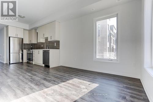 71 - 5 William Jackson Way, Toronto, ON - Indoor Photo Showing Kitchen