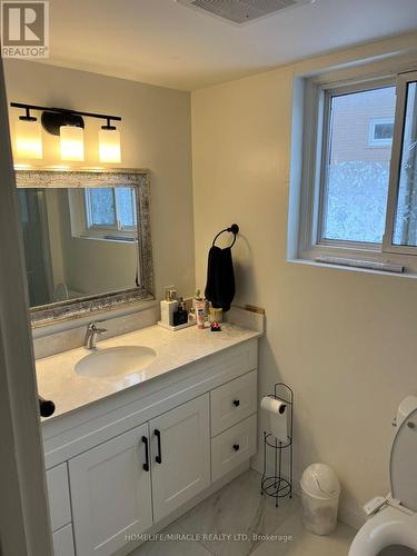 17 Seguin Court, Toronto, ON - Indoor Photo Showing Bathroom