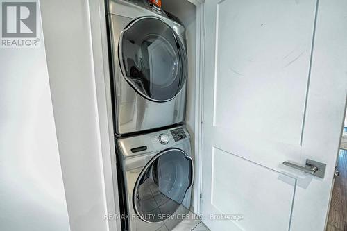 239 - 30 Times Square Boulevard, Hamilton, ON - Indoor Photo Showing Laundry Room