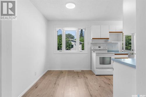 433 X Avenue N, Saskatoon, SK - Indoor Photo Showing Kitchen