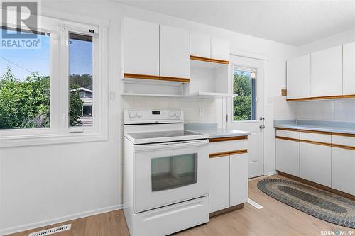 433 X Avenue N, Saskatoon, SK - Indoor Photo Showing Kitchen