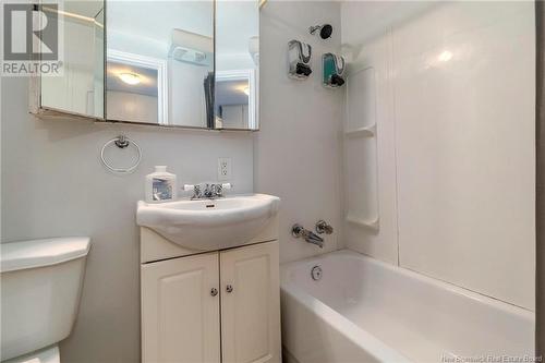 35-37 John T. Mcmillan Avenue, Saint John, NB - Indoor Photo Showing Bathroom