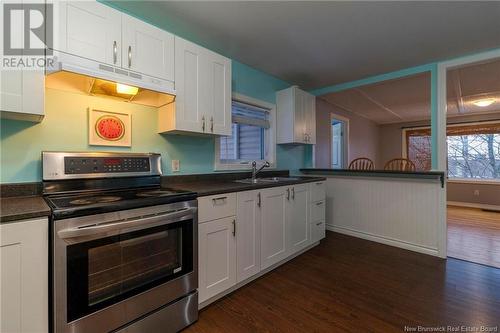 35-37 John T. Mcmillan Avenue, Saint John, NB - Indoor Photo Showing Kitchen