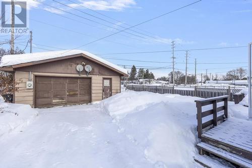 1294 Wellington St E, Sault Ste. Marie, ON - Outdoor