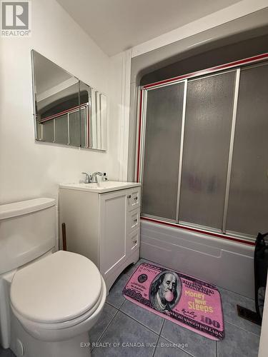 384 Commercial Avenue, Timmins, ON - Indoor Photo Showing Bathroom