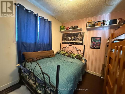 384 Commercial Avenue, Timmins, ON - Indoor Photo Showing Bedroom