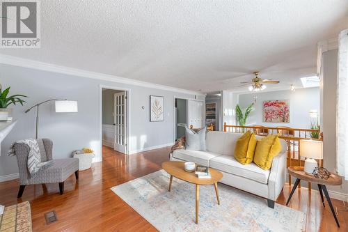 194 Canada Drive, St. John'S, NL - Indoor Photo Showing Living Room