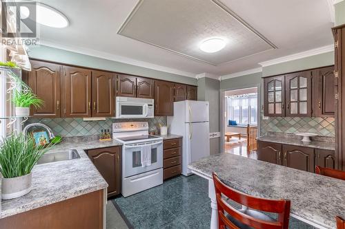 194 Canada Drive, St. John'S, NL - Indoor Photo Showing Kitchen