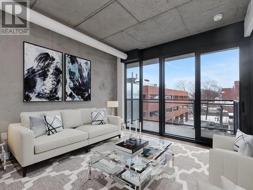 318 - 10 James Street, Ottawa, ON - Indoor Photo Showing Living Room