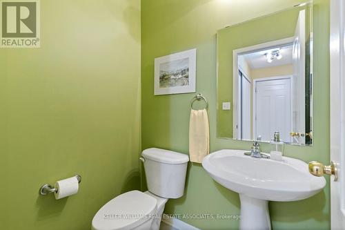 3949 Mayla Drive, Mississauga, ON - Indoor Photo Showing Bathroom