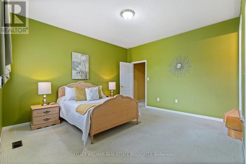 3949 Mayla Drive, Mississauga, ON - Indoor Photo Showing Bedroom