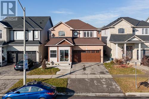 975 Kennedy Circle, Milton, ON - Outdoor With Facade