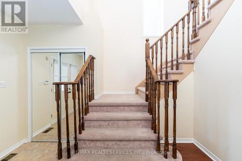 975 Kennedy Circle, Milton, ON - Indoor Photo Showing Other Room