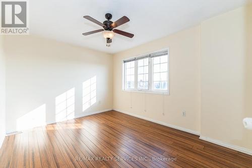 975 Kennedy Circle, Milton, ON - Indoor Photo Showing Other Room