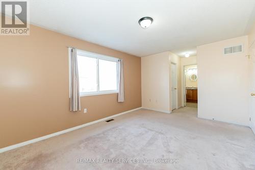 975 Kennedy Circle, Milton, ON - Indoor Photo Showing Other Room