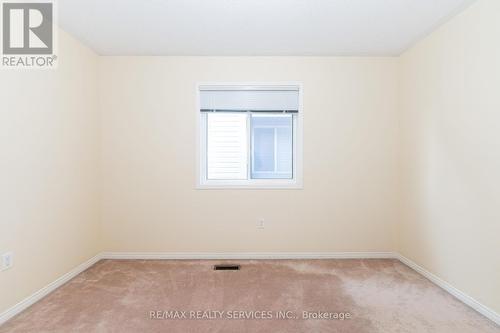 975 Kennedy Circle, Milton, ON - Indoor Photo Showing Other Room