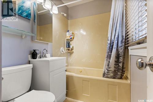 2842 Montague Street, Regina, SK - Indoor Photo Showing Bathroom