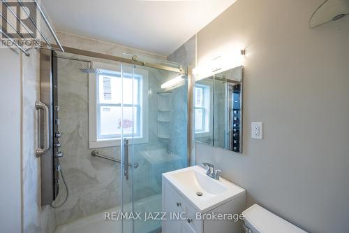 Main - 685 Emerson Avenue, Oshawa (Donevan), ON - Indoor Photo Showing Bathroom