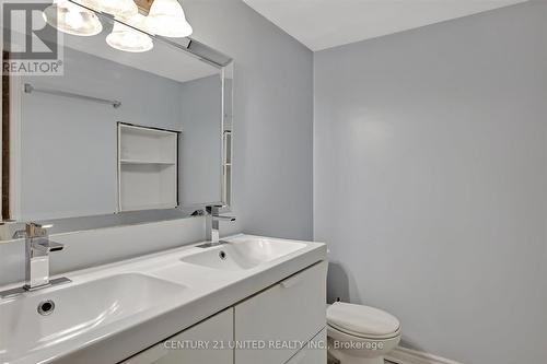 891 Ford Street, Peterborough (Monaghan), ON - Indoor Photo Showing Bathroom