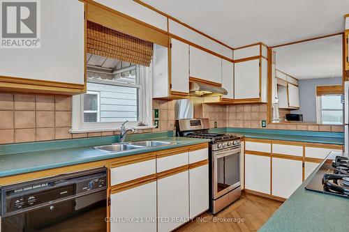 891 Ford Street, Peterborough (Monaghan), ON - Indoor Photo Showing Kitchen With Double Sink