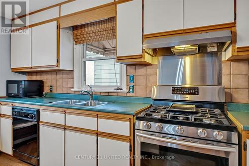 891 Ford Street, Peterborough (Monaghan), ON - Indoor Photo Showing Kitchen With Stainless Steel Kitchen With Double Sink