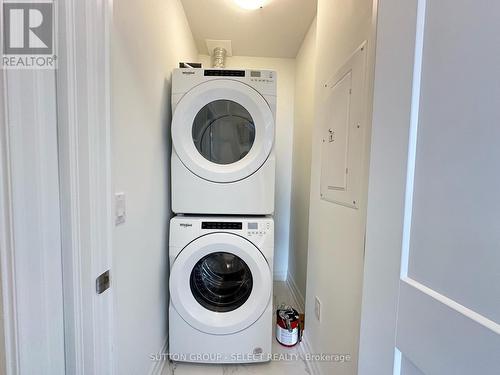 504 - 480 Callaway Road, London, ON - Indoor Photo Showing Laundry Room