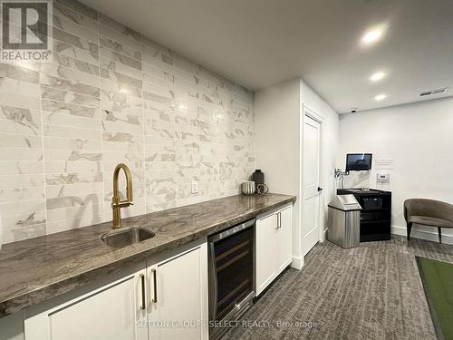 504 - 480 Callaway Road, London, ON - Indoor Photo Showing Kitchen