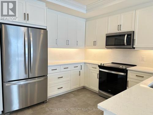 504 - 480 Callaway Road, London, ON - Indoor Photo Showing Kitchen With Upgraded Kitchen