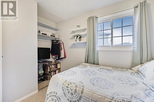 40 Crenshaw Court, Brampton, ON - Indoor Photo Showing Bedroom