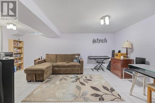 40 Crenshaw Court, Brampton, ON - Indoor