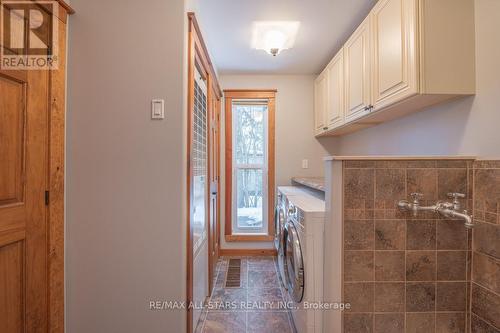 120 Echo Bay Road, Kawartha Lakes (Bobcaygeon), ON - Indoor Photo Showing Laundry Room