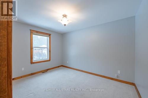 120 Echo Bay Road, Kawartha Lakes (Bobcaygeon), ON - Indoor Photo Showing Other Room