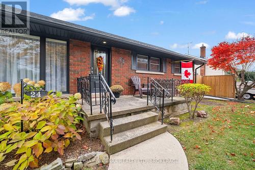 24 Brisbane Glen, St. Catharines (442 - Vine/Linwell), ON - Outdoor With Deck Patio Veranda