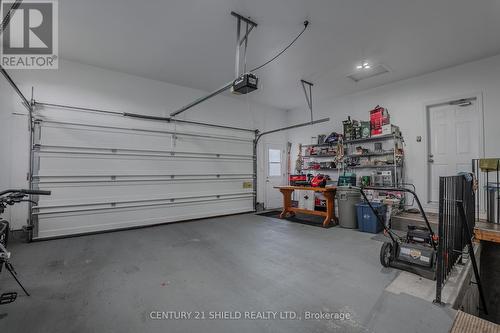 38 Chantine Drive S, South Stormont, ON - Indoor Photo Showing Garage