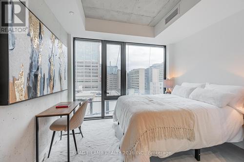 909 - 195 Mccaul Street, Toronto, ON - Indoor Photo Showing Bedroom