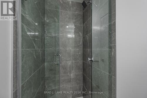 909 - 195 Mccaul Street, Toronto, ON - Indoor Photo Showing Bathroom