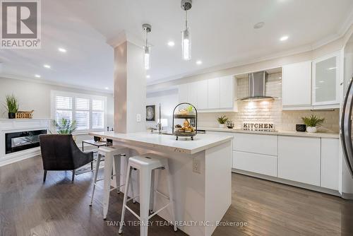 3 Delight Way, Whitby, ON - Indoor Photo Showing Kitchen With Upgraded Kitchen