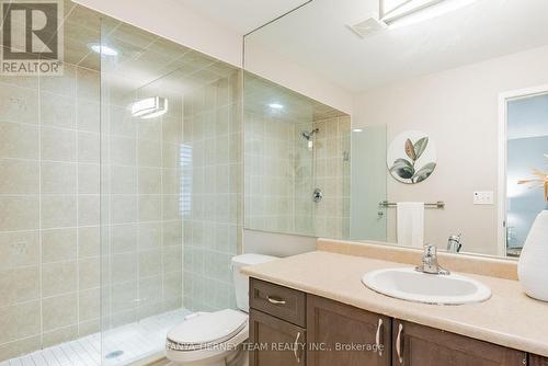 3 Delight Way, Whitby, ON - Indoor Photo Showing Bathroom