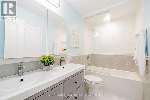 3 Delight Way, Whitby, ON - Indoor Photo Showing Bathroom