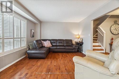 2159 White Dove Circle, Oakville (West Oak Trails), ON - Indoor Photo Showing Living Room