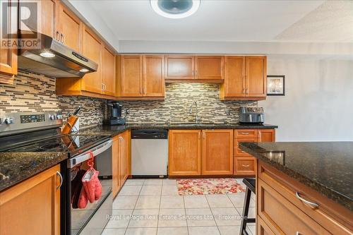 2159 White Dove Circle, Oakville (West Oak Trails), ON - Indoor Photo Showing Kitchen