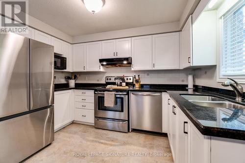 901 Copper Leaf Crescent, Kitchener, ON - Indoor Photo Showing Kitchen With Stainless Steel Kitchen With Double Sink