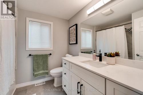 901 Copper Leaf Crescent, Kitchener, ON - Indoor Photo Showing Bathroom