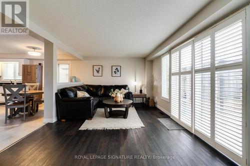 901 Copper Leaf Crescent, Kitchener, ON - Indoor Photo Showing Living Room