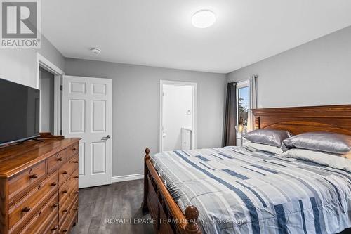 227 Roberta Crescent, Prescott, ON - Indoor Photo Showing Bedroom